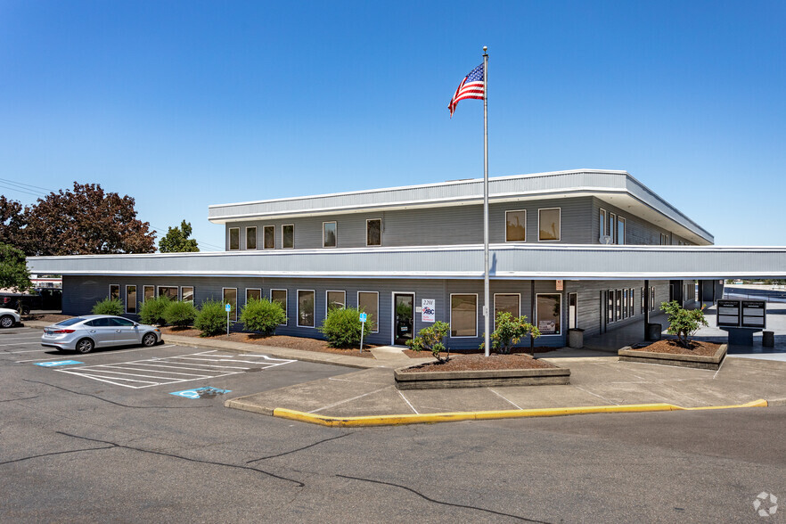 2201-2207 NE Columbia Blvd, Portland, OR for lease - Building Photo - Image 1 of 20