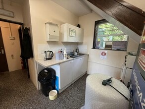 7-21 Romsey Rd, Lyndhurst for lease Interior Photo- Image 1 of 7