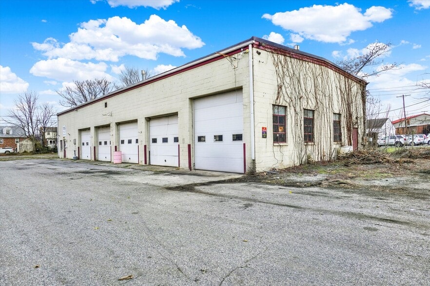 1006 1/2 Mount Rose Rear Ave, York, PA for sale - Building Photo - Image 2 of 17