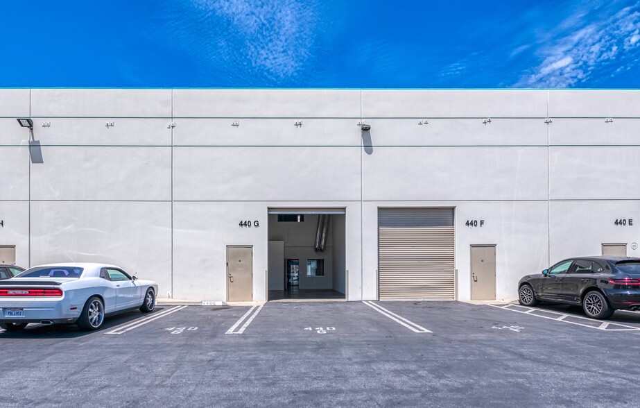 440 S Hindry Ave, Inglewood, CA for lease - Building Photo - Image 2 of 17