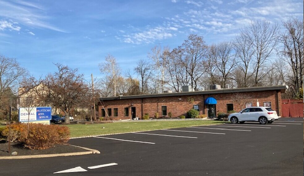 39 Littleton Rd, Parsippany, NJ 07054