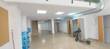 Retail in Barcelona, Barcelona for lease Interior Photo- Image 2 of 11