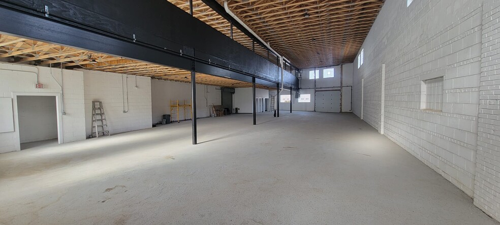 10111 Franklin Ave, Franklin Park, IL for lease - Building Photo - Image 3 of 9