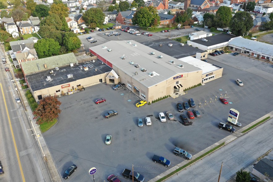 118 Walnut St, Waynesboro, PA for sale - Aerial - Image 1 of 1