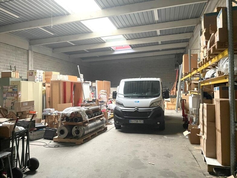 8-10 Rue Jean Poulmarch, Argenteuil for lease - Building Photo - Image 3 of 15