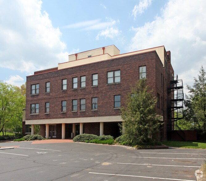 53 S French Broad Ave, Asheville, NC 28801