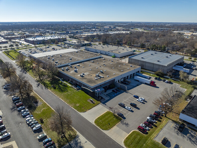 9200-9220 Cody St, Overland Park, KS for lease - Building Photo - Image 1 of 2