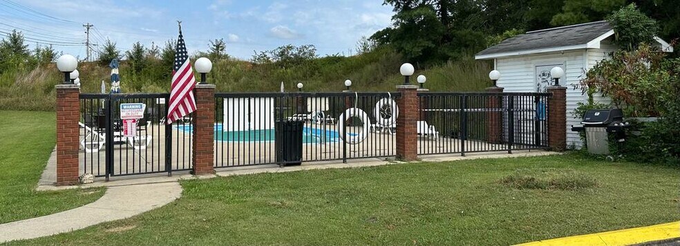 1500 Edmonton Rd, Tompkinsville, KY for sale - Primary Photo - Image 1 of 1