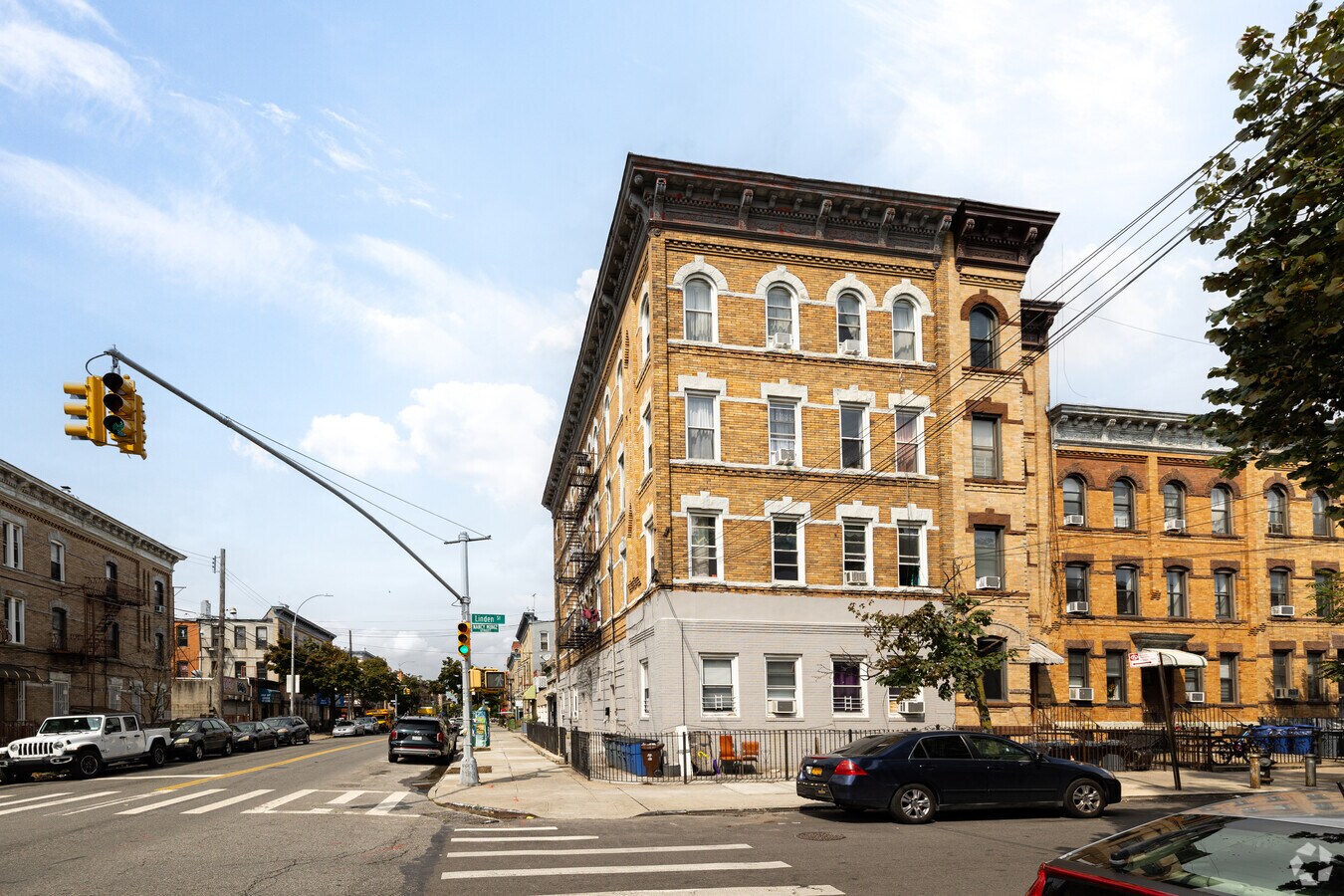 1711 Linden St, Ridgewood, NY 11385