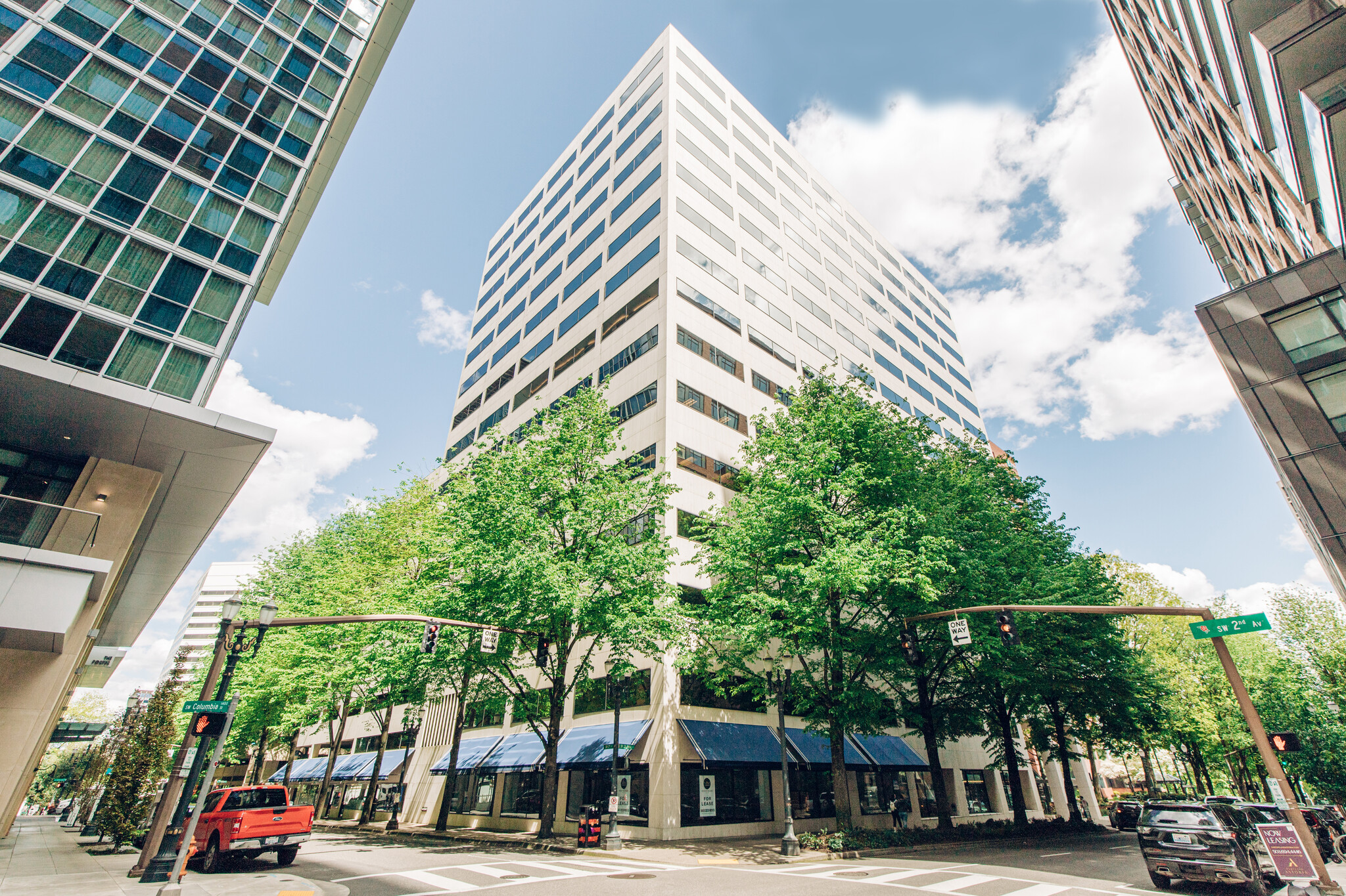 111 SW Columbia St, Portland, OR for lease Building Photo- Image 1 of 10