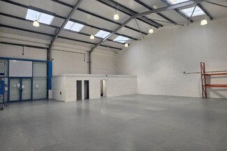 More details for 2-10 Rangemoor Rd, London - Industrial for Lease