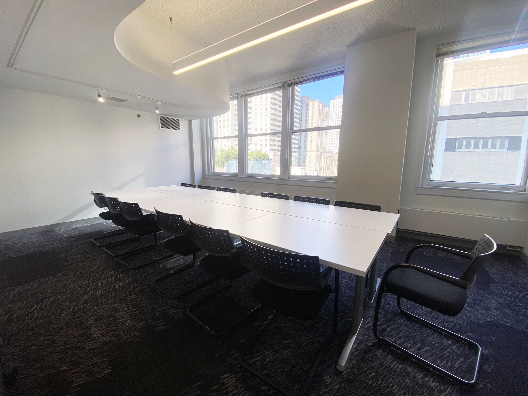 500 N Dearborn St, Chicago, IL for lease Interior Photo- Image 1 of 13