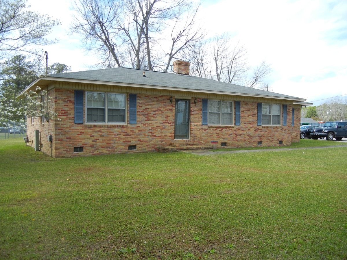 2037 St. Matthews Rd, Orangeburg, SC 29118