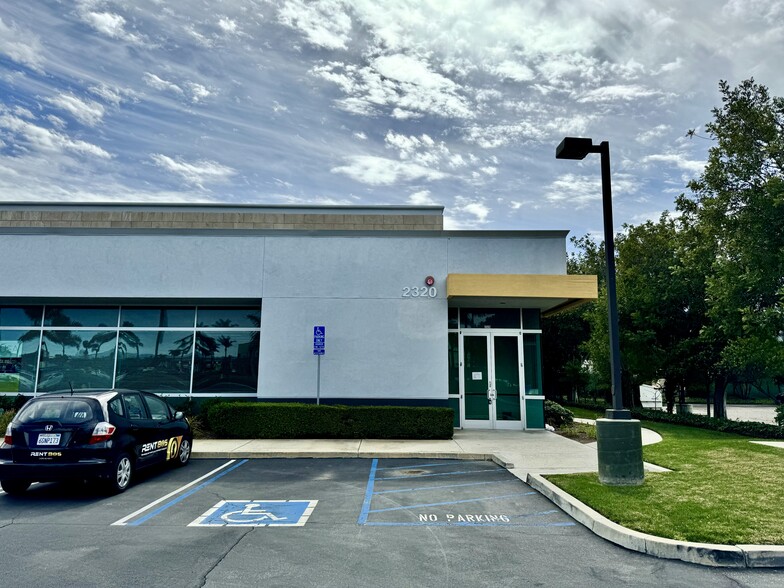 2320-2350 Wankel Way, Oxnard, CA for lease - Building Photo - Image 1 of 5