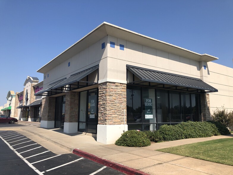 10908 N May Ave, Oklahoma City, OK for lease - Building Photo - Image 2 of 23