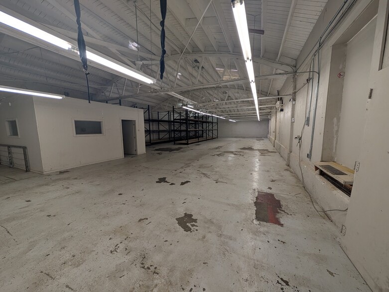 3356 E 14th St, Los Angeles, CA for lease - Building Photo - Image 3 of 18