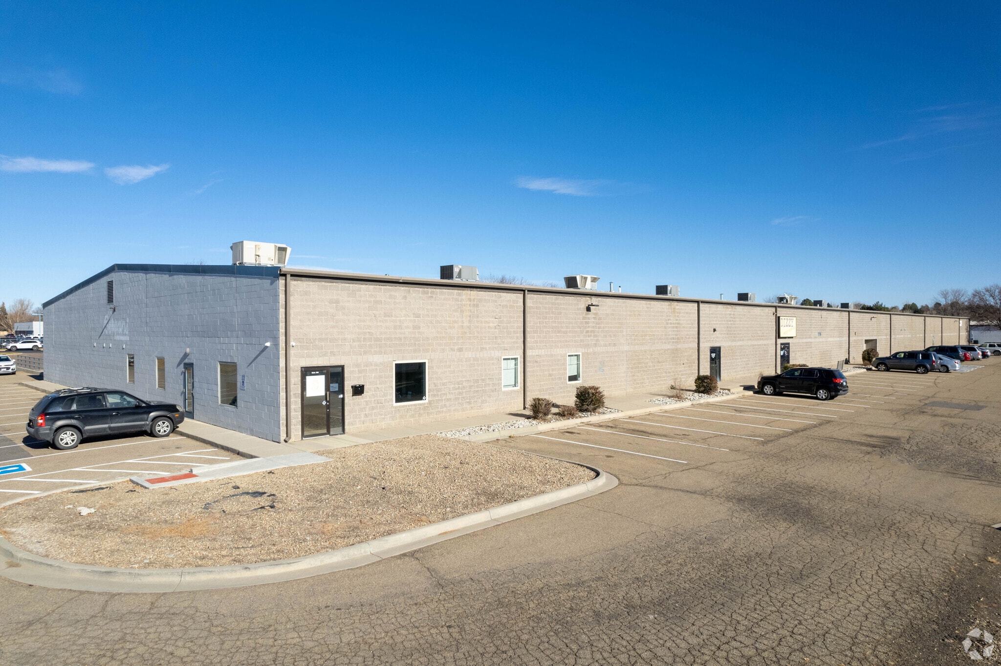 455 Weaver Park Rd, Longmont, CO for lease Primary Photo- Image 1 of 10