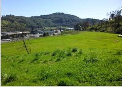 161 Heritage Way, Roseburg, OR for sale - Primary Photo - Image 1 of 1