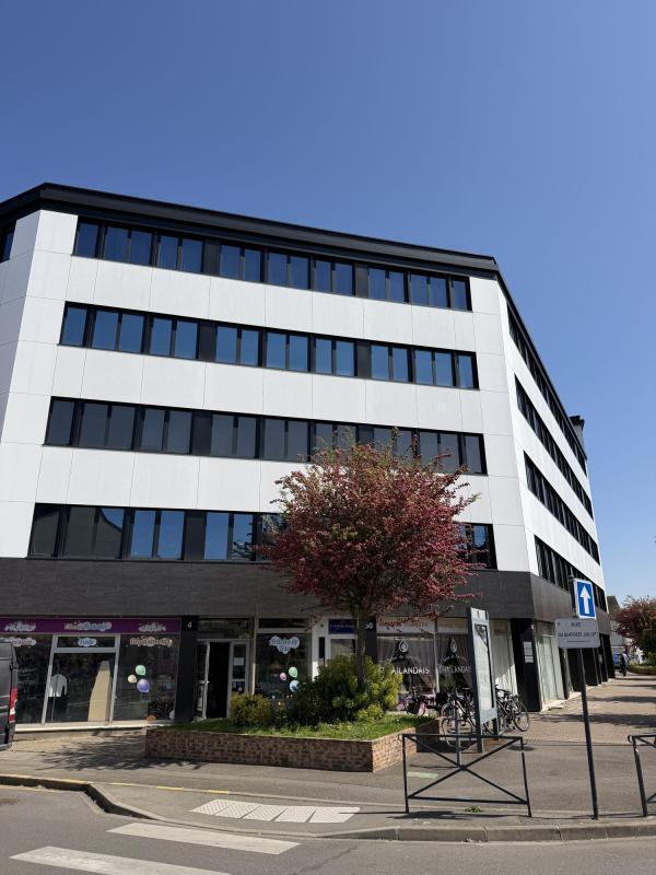 Office in Chartres for sale Building Photo- Image 1 of 10