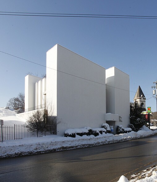 61 Chestnut St, Oneonta, NY for sale - Primary Photo - Image 1 of 1