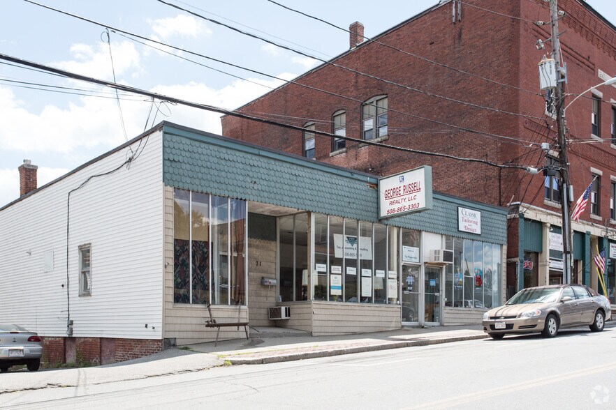 6973 Elm St, Millbury, MA 01527