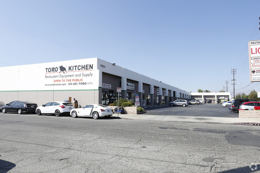 7801 Canoga Ave, Canoga Park, CA for lease - Primary Photo - Image 1 of 4