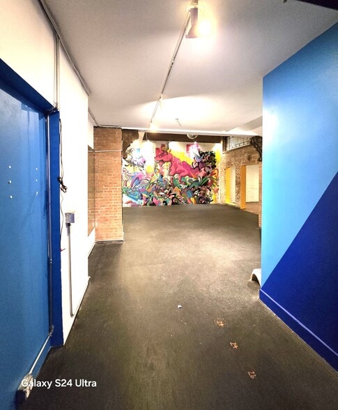 411 W 39th St, New York, NY for lease - Interior Photo - Image 1 of 20