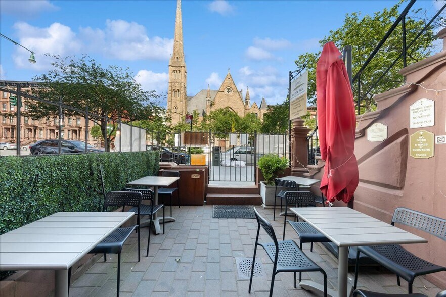 264 Lenox Ave, New York, NY for lease - Building Photo - Image 1 of 16