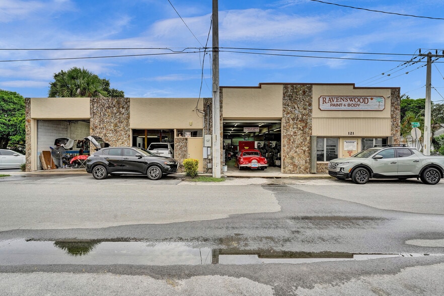 121 SE 1st Ave, Dania Beach, FL for lease - Building Photo - Image 2 of 46