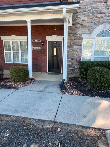 530 Highland Station Dr, Suwanee, GA for lease - Building Photo - Image 2 of 14