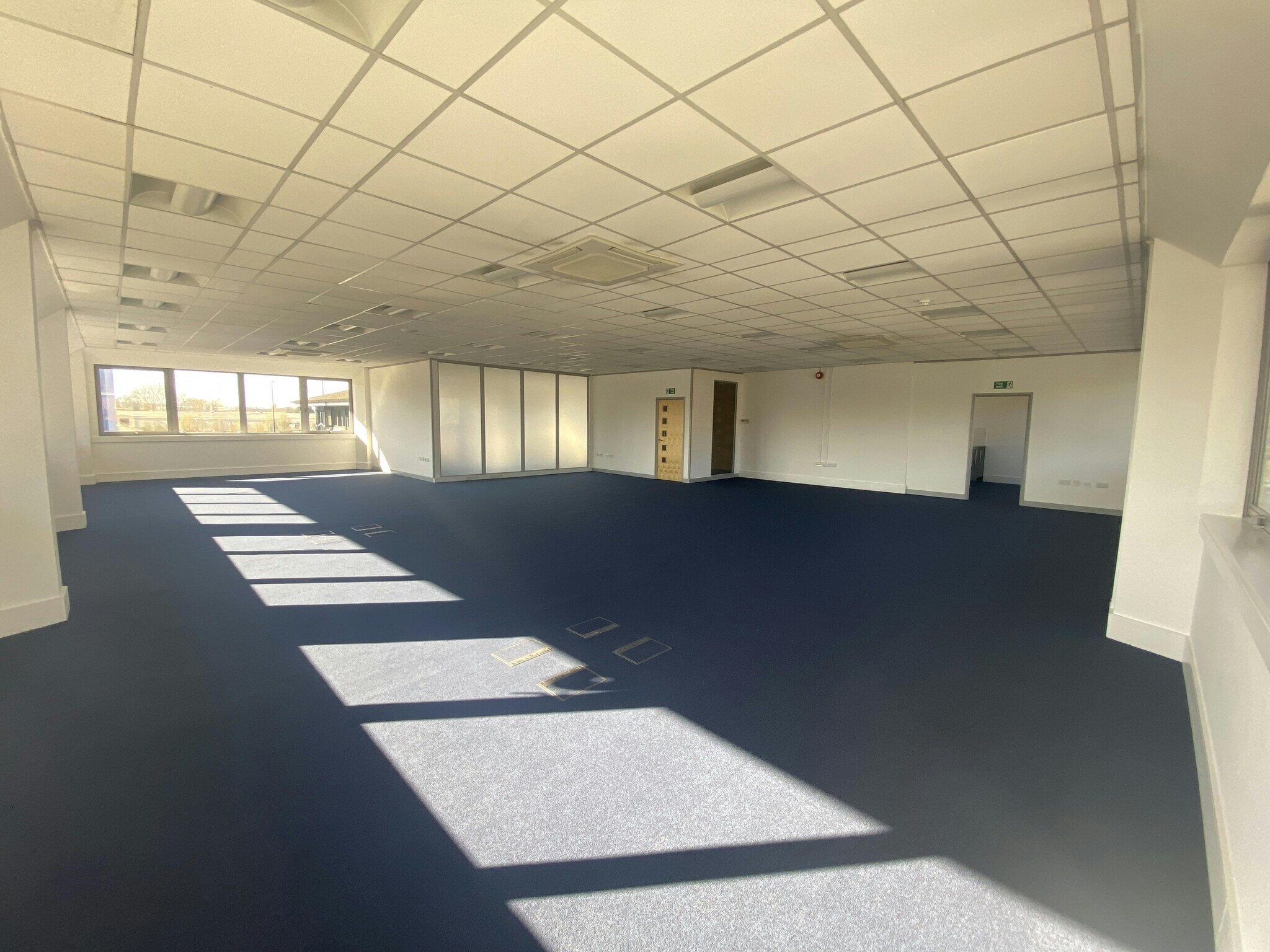 Gatwick Rd, Crawley for lease Building Photo- Image 1 of 8