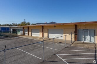 10510-10520 Mango St, Houston, TX for lease Building Photo- Image 1 of 9