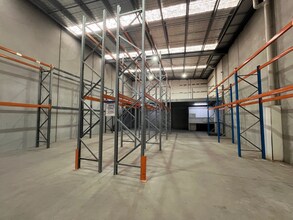 2-6 Yiannis Ct, Springvale for lease Interior Photo- Image 2 of 6