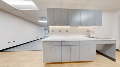 305 E Eisenhower Pkwy, Ann Arbor, MI for lease Building Photo- Image 2 of 4