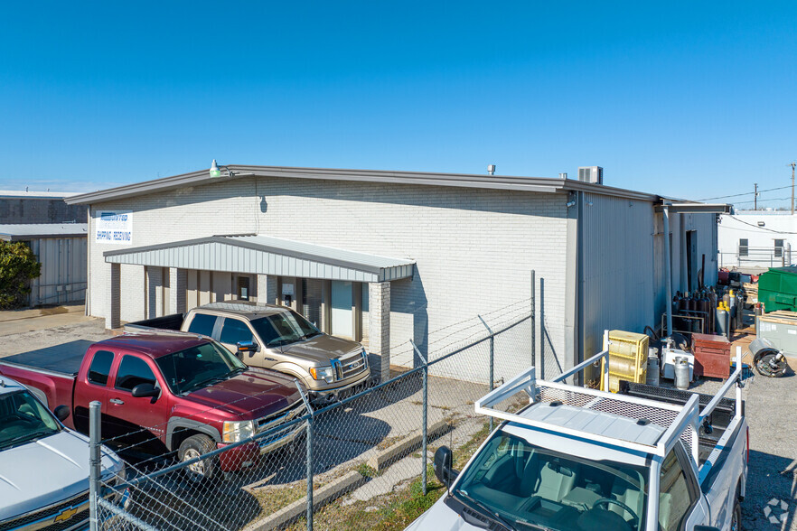 141 NE 38th Ter, Oklahoma City, OK for lease - Building Photo - Image 3 of 5