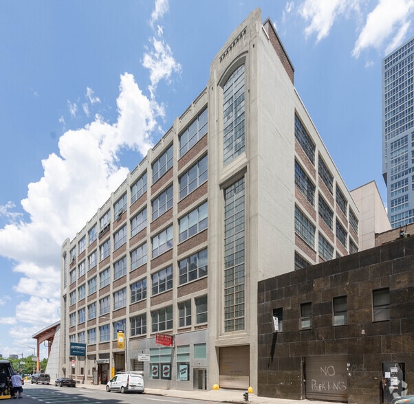625 W 55th St, New York, NY for lease - Building Photo - Image 2 of 7