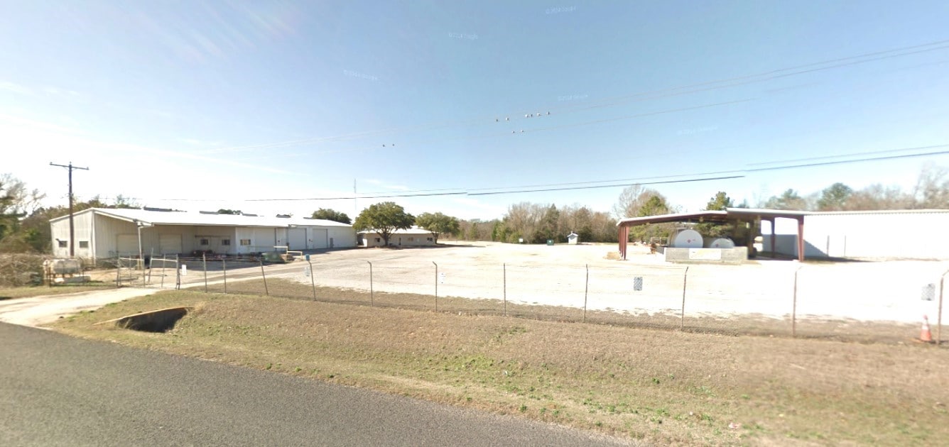 2005 Tile Factory Rd, Palestine, TX for lease Primary Photo- Image 1 of 108