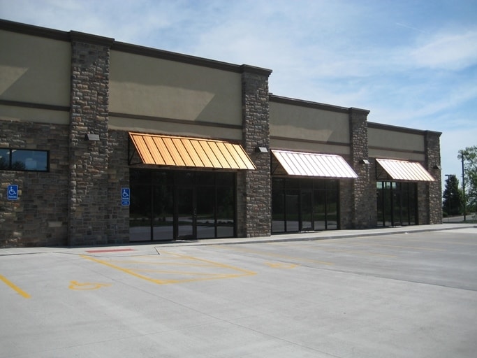 15518 Pinehurst Dr, Basehor, KS for sale Primary Photo- Image 1 of 1