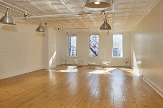 447 W 36th St, New York, NY for lease Interior Photo- Image 2 of 4