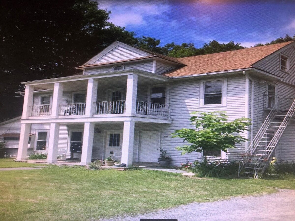 20 Lakewood Ave, Monticello, NY 12701