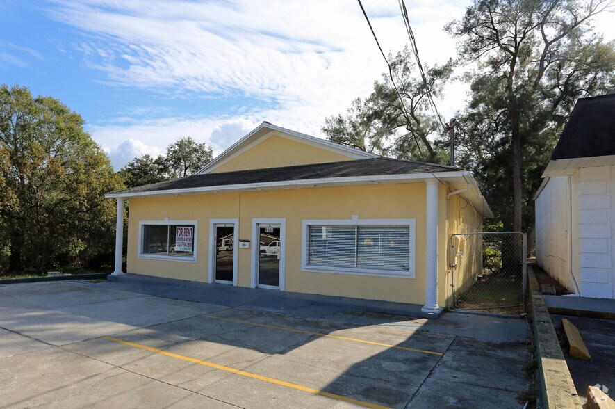 1908 W Busch Blvd, Tampa, FL for sale - Primary Photo - Image 1 of 1