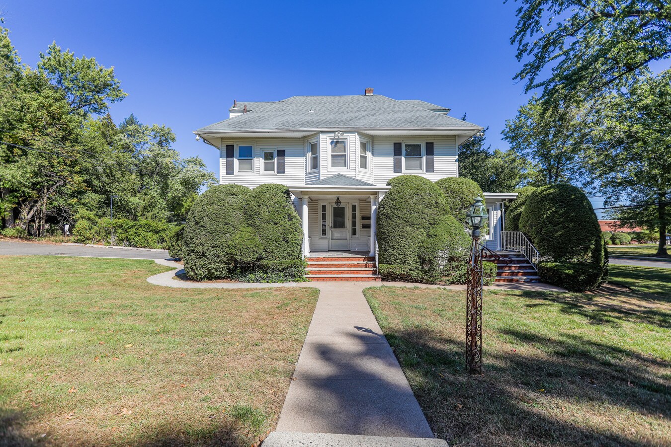 636 Lotus Ave, Oradell, NJ 07649