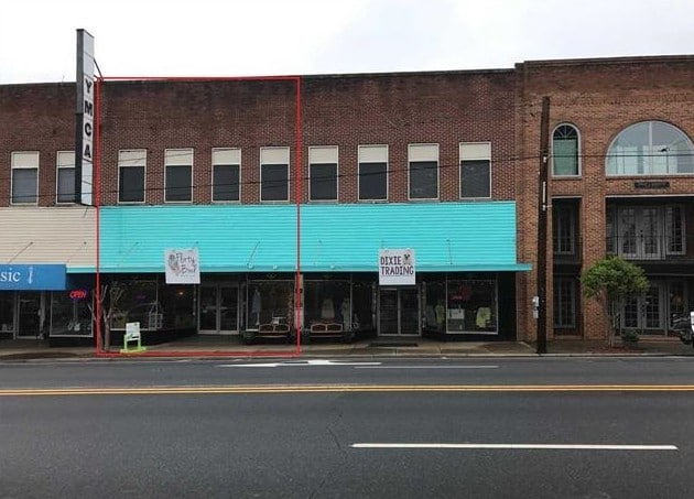 34 W Main Ave, Taylorsville, NC for sale - Primary Photo - Image 1 of 1