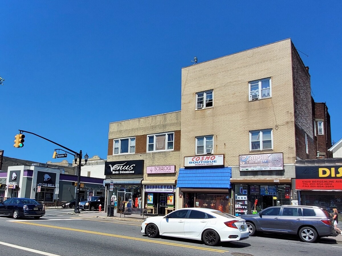 61016107 Bergenline Ave, West New York, NJ 07093