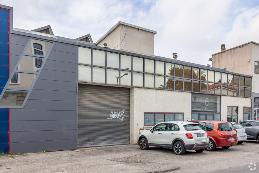 Flex in Lyon for sale - Building Photo - Image 3 of 9