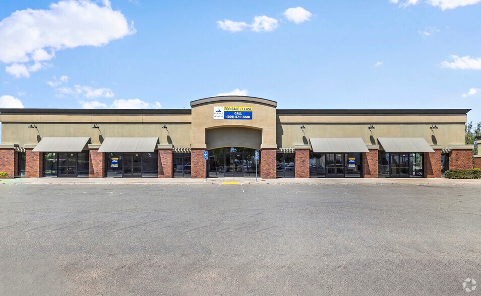 3948 Sylvan Ave, Modesto, CA for lease - Building Photo - Image 2 of 4