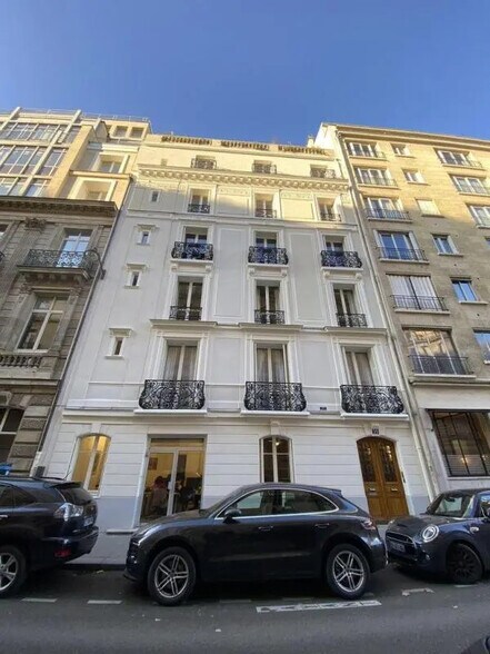 Retail in Paris for lease - Building Photo - Image 1 of 5