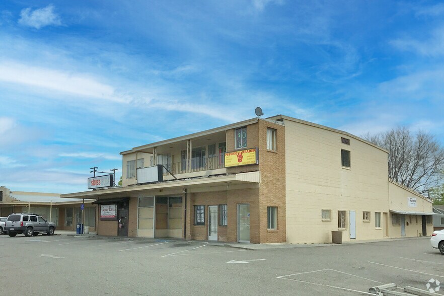 2330-2394 Fruitridge Rd, Sacramento, CA for lease - Building Photo - Image 1 of 1