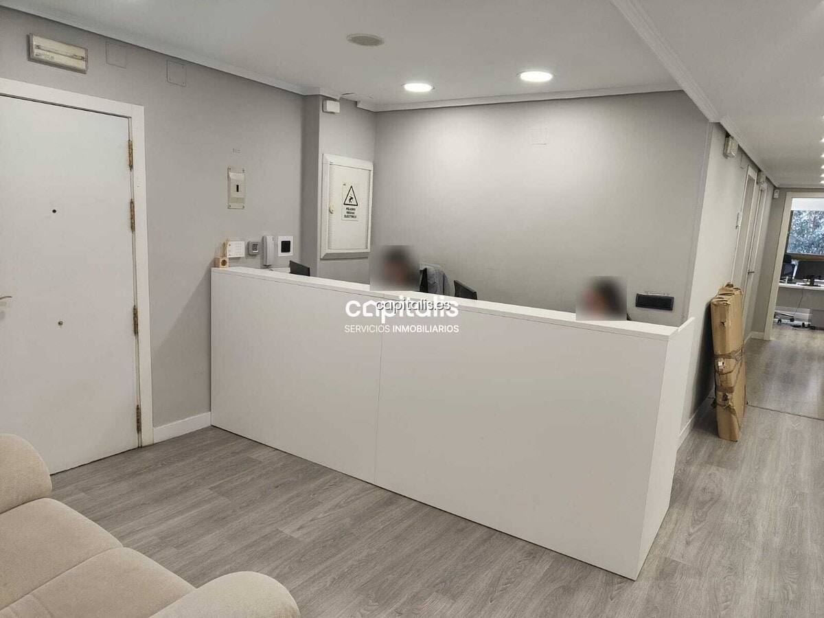 Madrid, MAD 28015 -  -  - Interior Photo - Image 1 of 15