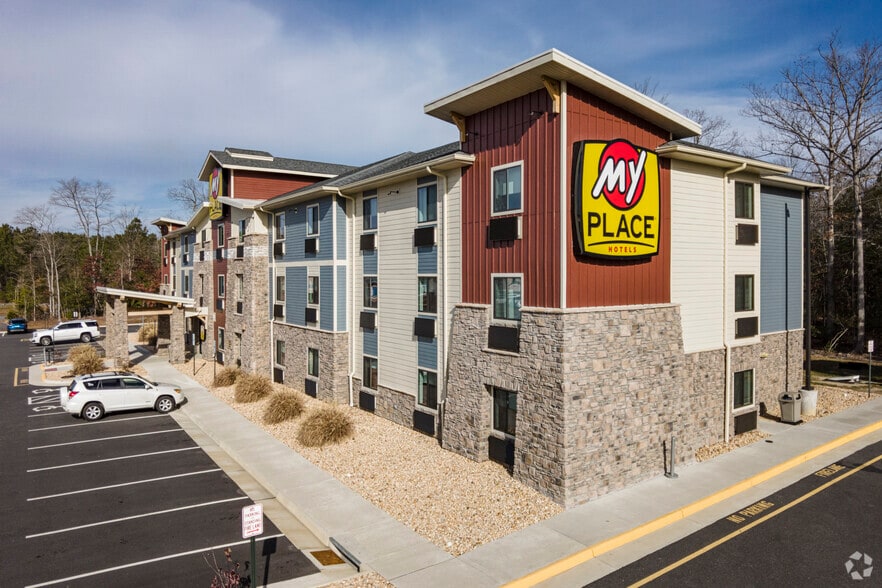 4235 Market Center Dr, King George, VA for sale - Building Photo - Image 2 of 6